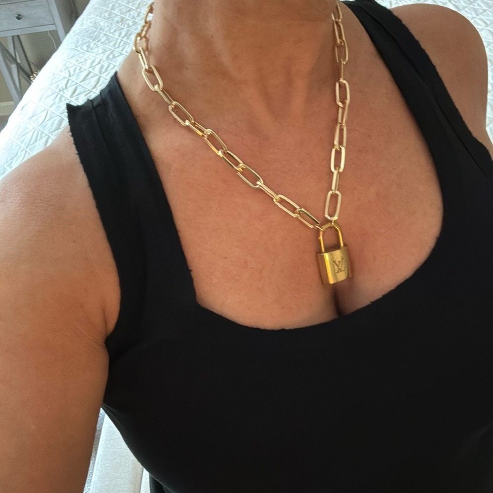 Authentic Louis Vuitton Lock & Key with Gold Tone Chain Necklace - Picture 5 of 13